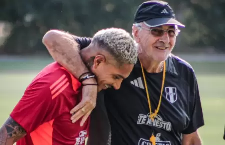 Jorge Fossati junto a Paolo Guerrero.