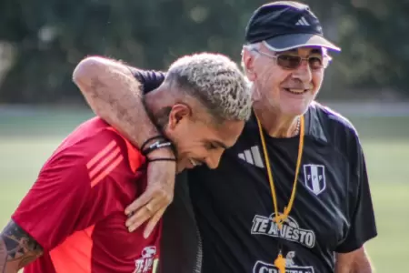 Jorge Fossati junto a Paolo Guerrero.