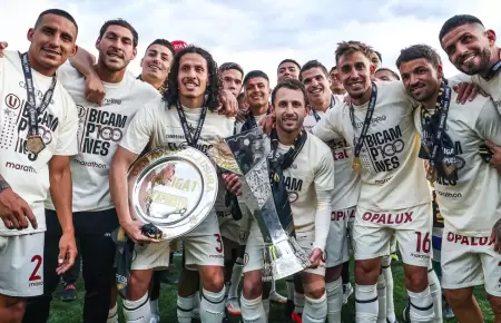 Universitario celebrar el bicampeonato en el Estadio Monumental ante miles de h