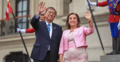 Per y Japn firman acuerdos bilaterales en Palacio de Gobierno.