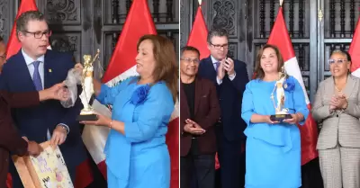 Boluarte reacciona a estatua de la Justicia.