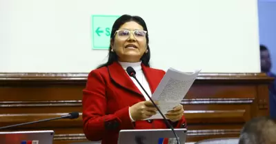 Congresista de Per Libre, Janet Rivas.