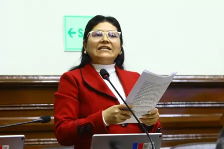 Congresista de Per Libre, Janet Rivas.