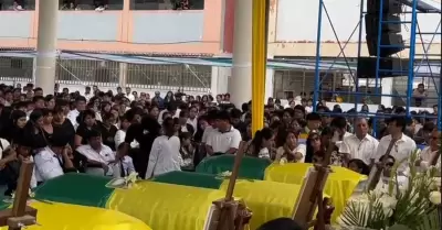 Piura despide a escolares fallecidos en Moyobamba