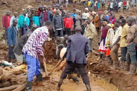 Deslizamiento de tierra ocasiona trgico desastre en Uganda.