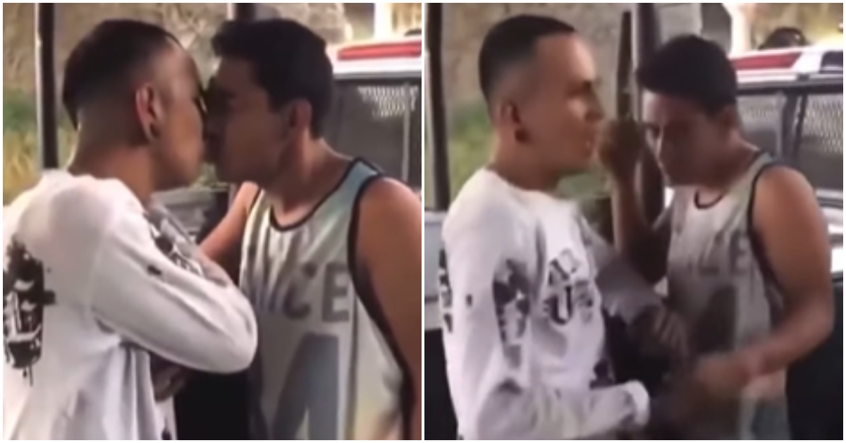 ¡Escándalo! Policías HUMILLAN a presuntos delincuentes obligándolos a GOLPEARSE y BESARSE