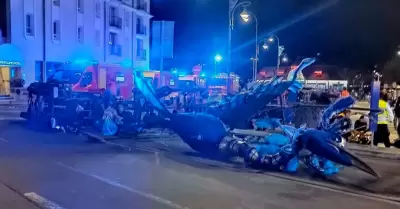 Accidente en desfile navideo deja varios heridos.