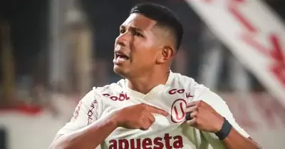 Edison Flores podra quedarse en la 'U' por varios aos.