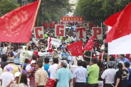 La CGTP le exige al Congreso y Ejecutivo su renuncia por incapacidad.