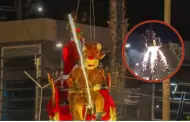 Terrible susto! Alcalde vestido de Papa Noel se salva de tragedia tras incendiarse su trineo