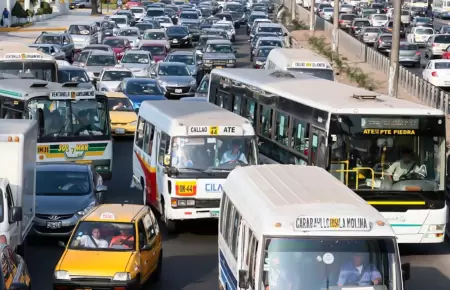 El trfico que presenta Lima hace perder varias horas del da a conductores y pa