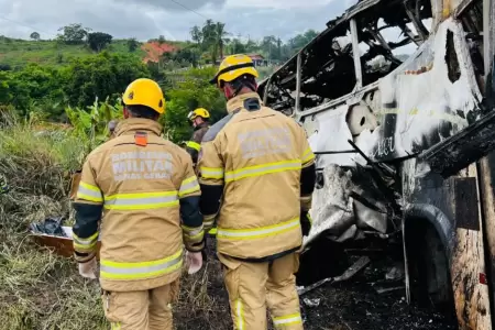 Mueren al menos 22 personas en un accidente de trnsito.