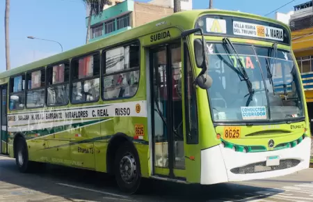 Bus de ETUPSA 73 es atacado por asaltantes y paraliza sus labores.