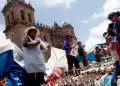 Cusco: Cientos de turistas visitan la Feria Santurantikuy