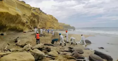 Playas de Lobitos siguen contaminadas