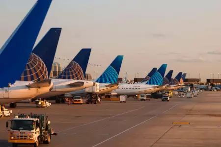 Hallan cuerpo sin vida en llanta de la aerolnea United Airlines.