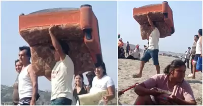 Familia peruana lleva mueble a la playa de Lima