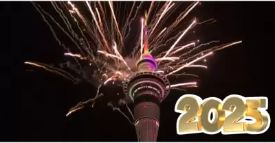 Nueva Zelanda recibe el 2025 con un espectacular show de fuegos artificiales