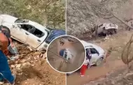 Casi cae al abismo! Camioneta pierde el control y da vuelta de campanas en carretera afectada por lluvias