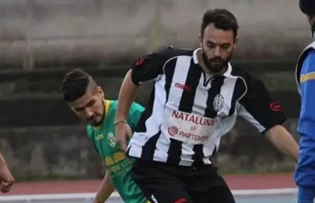 Delincuente abren fuego contra exfutbolista