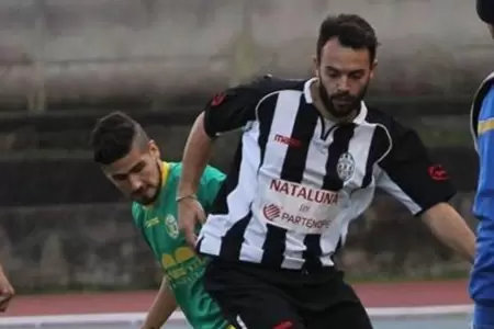 Delincuente abren fuego contra exfutbolista