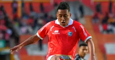 Christian Cueva renueva con Cienciano.