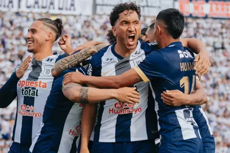 Alianza Lima venci 2-0 a Emelec en la 'Tarde Blanquiazul'.