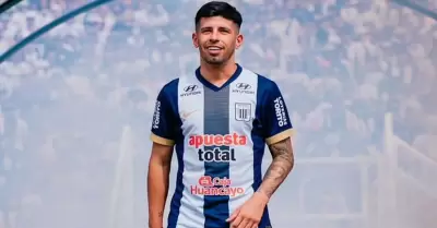 Pablo Ceppelini qued impresionado con la hinchada de Alianza Lima.