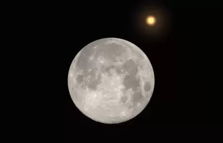 La Luna y Marte en un espectculo astronmico.