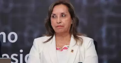 Fiscala reprograma declaraciones de Dina Boluarte