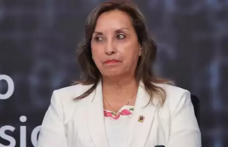 Fiscala reprograma declaraciones de Dina Boluarte