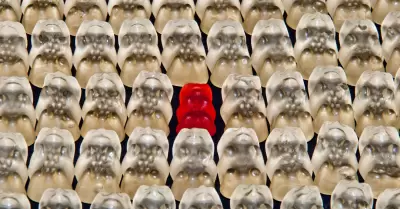 Prohíben el uso de colorante rojo
