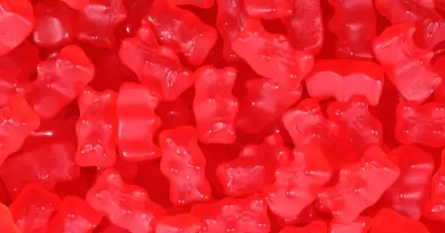 Alertan por colorante rojo 3
