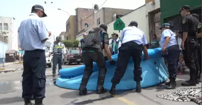 La municipalidad retiran piscinas