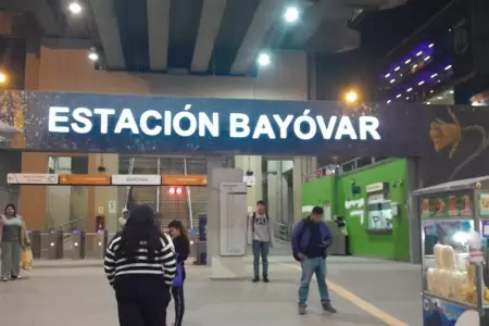 Menor sufri un alarmante momento cuando qued atrapado en escalera mecnica.