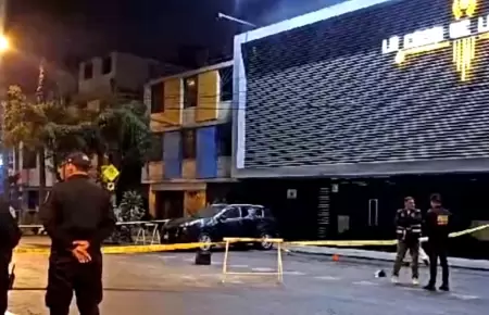 Detonan artefacto explosivo en exteriores de 'La Casa de la Salsa'.