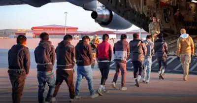 Gobierno aceptara regreso de peruanos deportados de EE.UU.