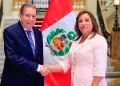 Dina Boluarte condecora a Edmundo Gonzlez: "Lo reconocemos como presidente electo de Venezuela"