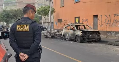 Queman motos de hinchas de Alianza Lima