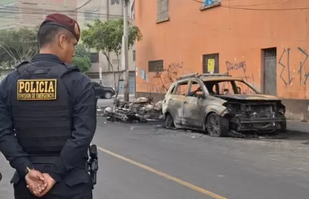 Queman motos de hinchas de Alianza Lima