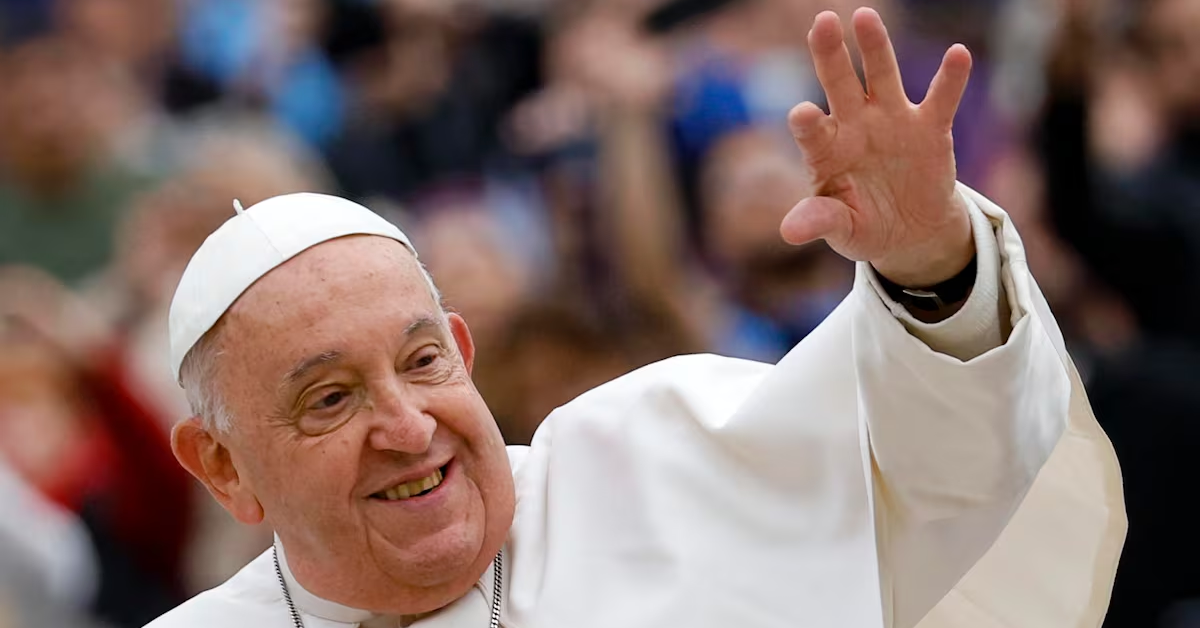 Salud del papa Francisco presenta "mejorías graduales" por el tratamiento médico, informa el Vaticano