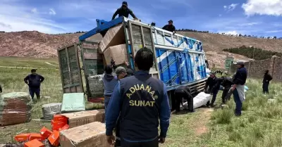 Incautan mercadera ilegal valorizada en S/4 millones en frontera con Bolivia.