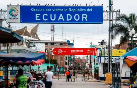 Ecuador ordena el cierre de sus fronteras con Per y Colombia.