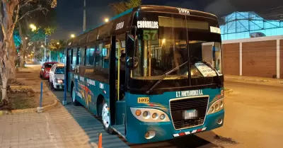 Atacan a balazos a conductor de bus de empresa 'Norteamrica'.