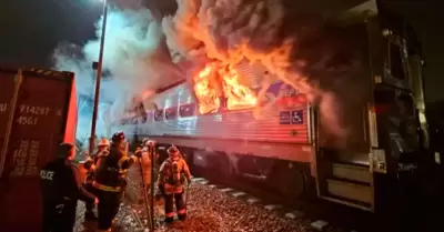 Vagn de tren SEPTA se incendia y genera caos entre pasajeros.