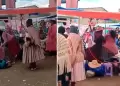 Mujer sorprende a su esposo IN FRAGANTI con su amante en una feria: "La sac de los pelos"