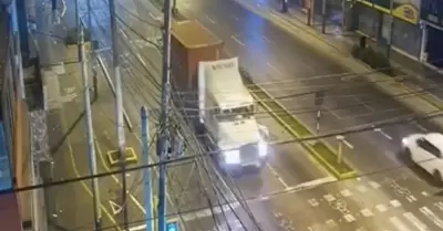 Camin se estrell con puente Bajada de Baos en Barranco.