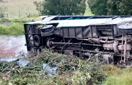 Accidente de bus en va Chiquinquir-Ubat deja un fallecido.