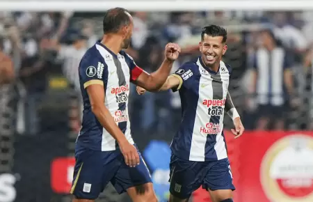 Alianza Lima venci 1-0 a Boca Juniors en Matute.