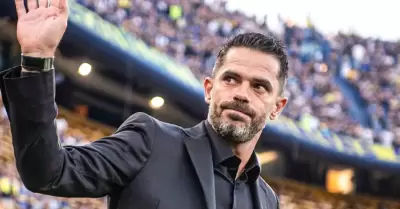 Fernando Gago arremeti contra su jugador en pleno partido.